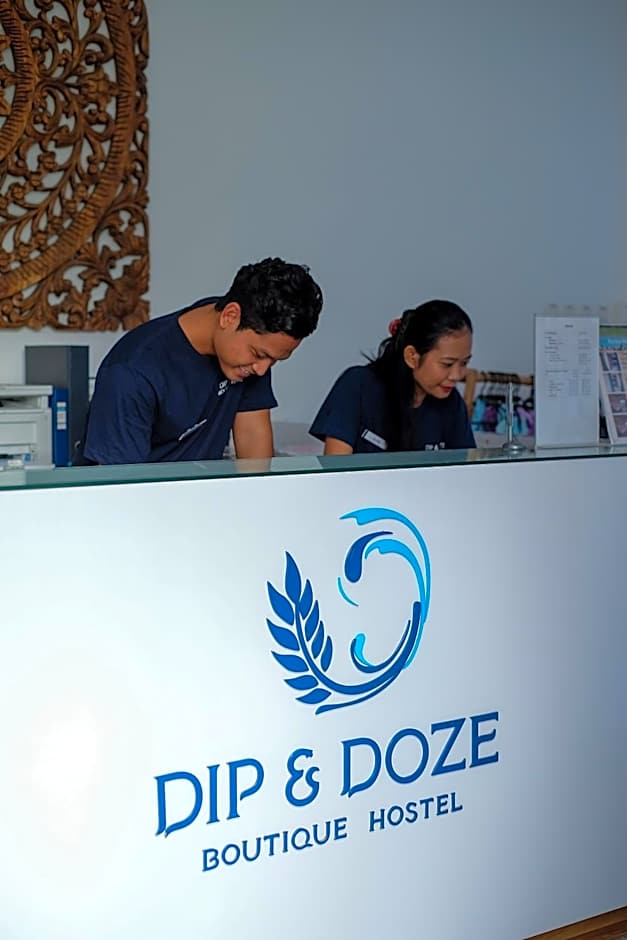 Dip & Doze Living