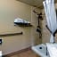 Quality Inn & Suites Des Moines - Merle Hay Road