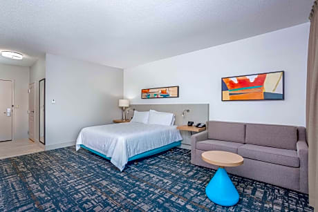 Deluxe King Bed