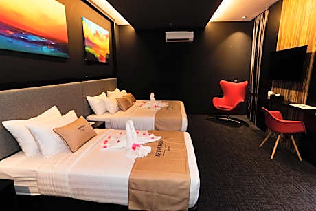 Family Suite with window