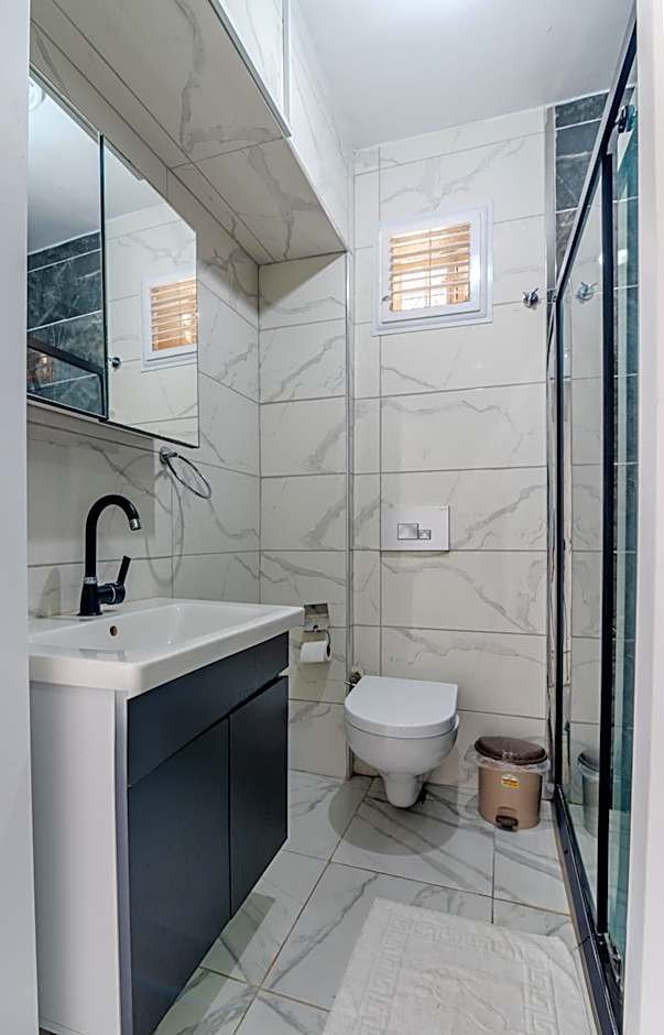 Niko Airport Black Sae Hotel