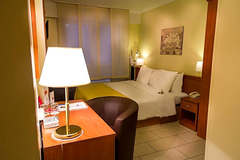 Best Western Plus Grand Hotel Victor Hugo