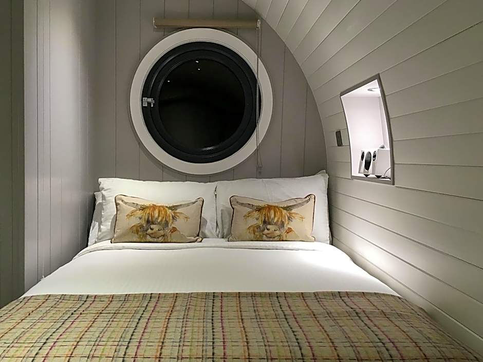 Loch Leven Hotel & Distillery