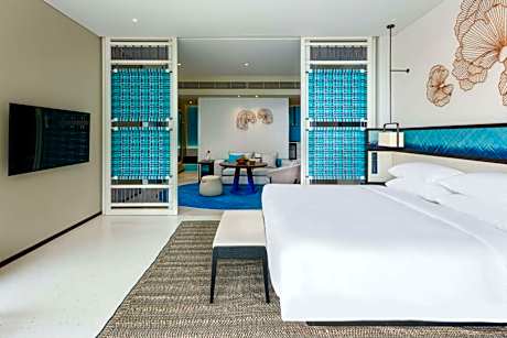 One-Bedroom Regency Ocean View Suite with Club Access