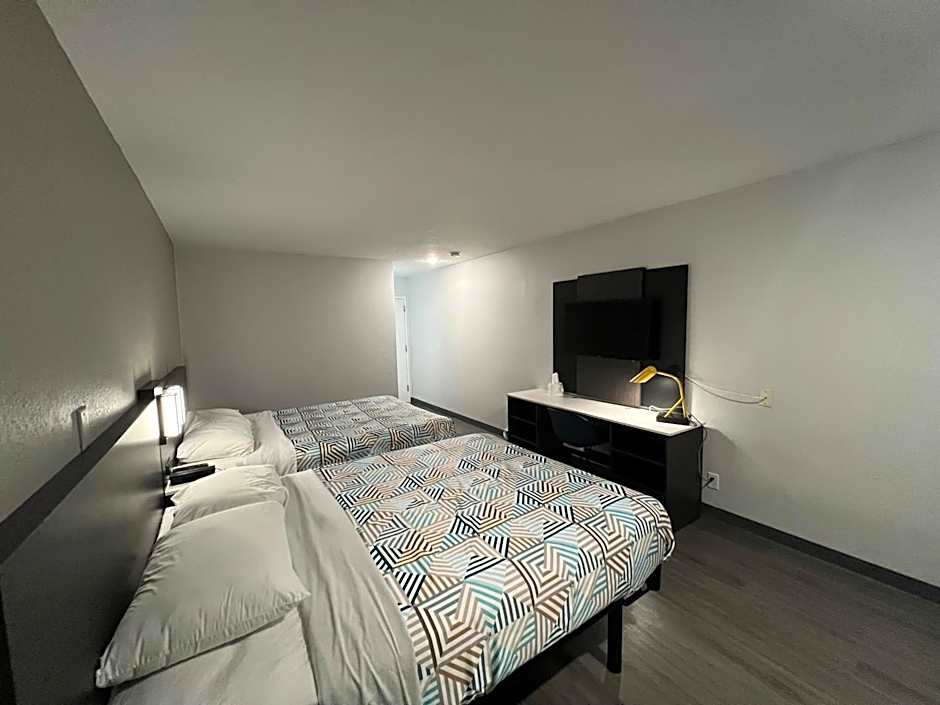 Motel 6-Altoona, IA - Des Moines East