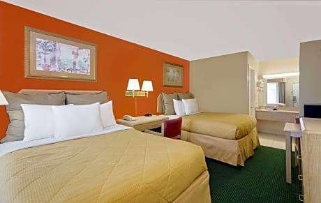 1 King Bed Accessible Room Non-Smoking