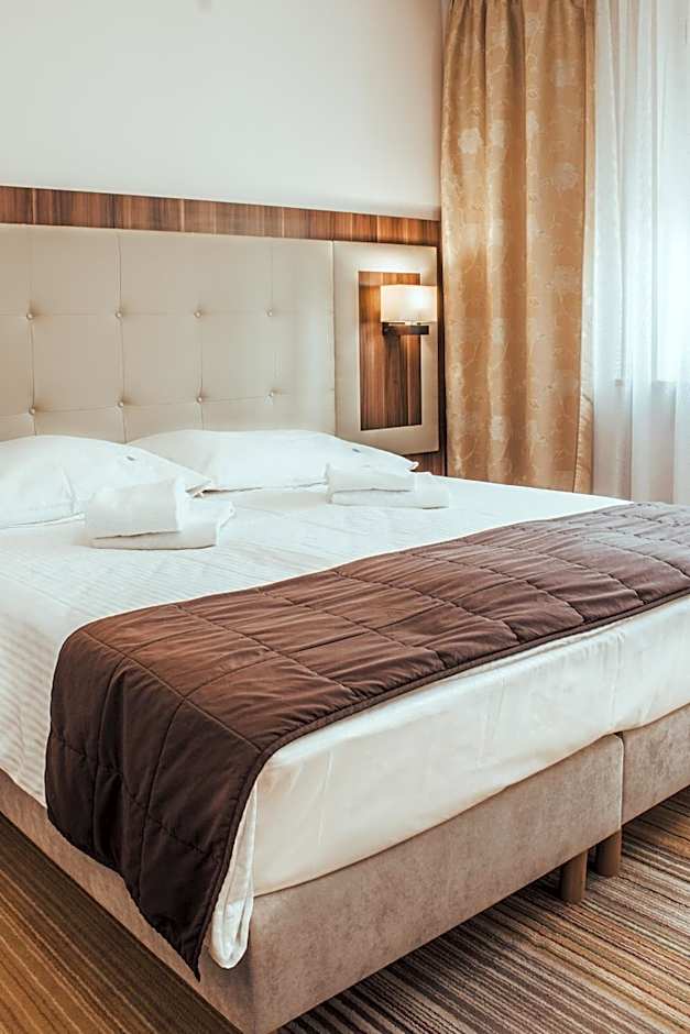 Photo 1 of 14 of 1 Double Bed or 2 Beds