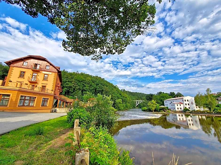 ROMANTIK HOTEL ELEONORA