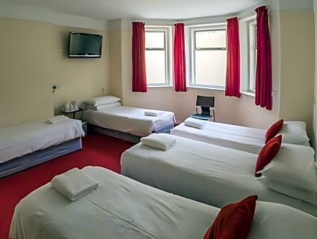 Large Room (8 Adults)
