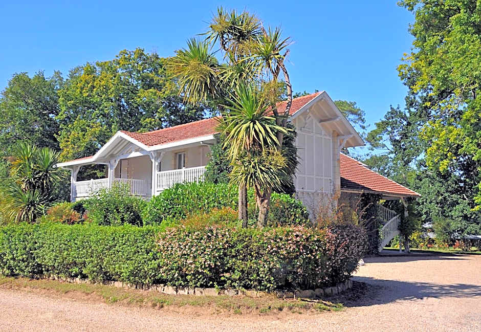 Chateau du Clair de Lune - Boutique Luxury Hotel