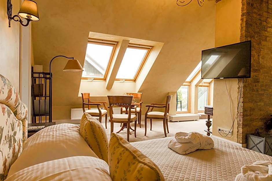 Apvalaus Stalo Klubas Gastro & SPA Hotel