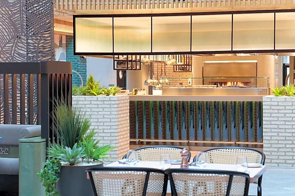 Holiday Inn London-Heathrow Bath Road By IHG