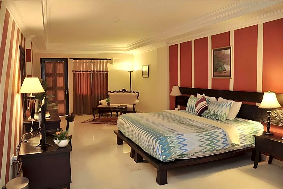 Royal Hotel and Convention Tretes