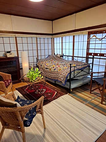 EMS Enoshima クラシックゲストハウス 寝室は個室 犬OK