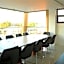 Travelbee Business Inn