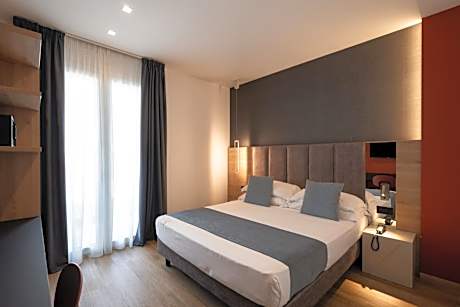 Superior Double Room with Side Sea View and Balcony