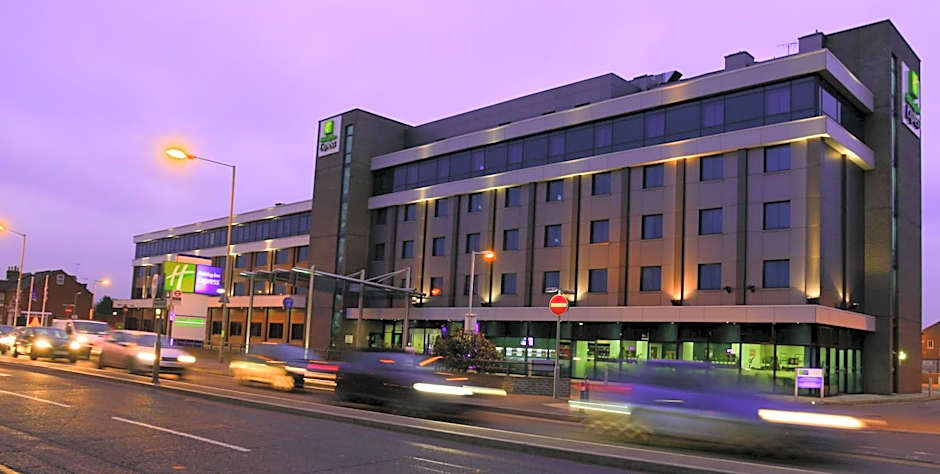 Holiday Inn Express London Heathrow T5 By IHG