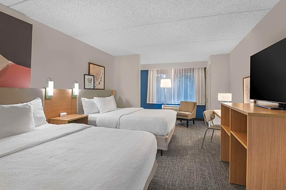Photo 1 of 3 of 2 Queen Beds, Hearing/Mobility Accessible, Bathtub