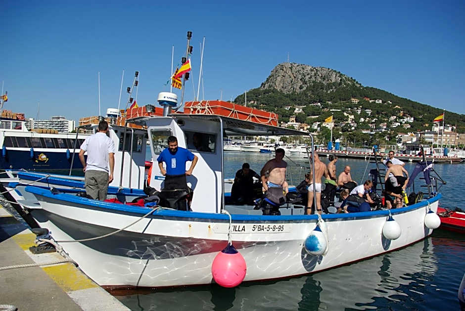 Hotel & Diving Les Illes