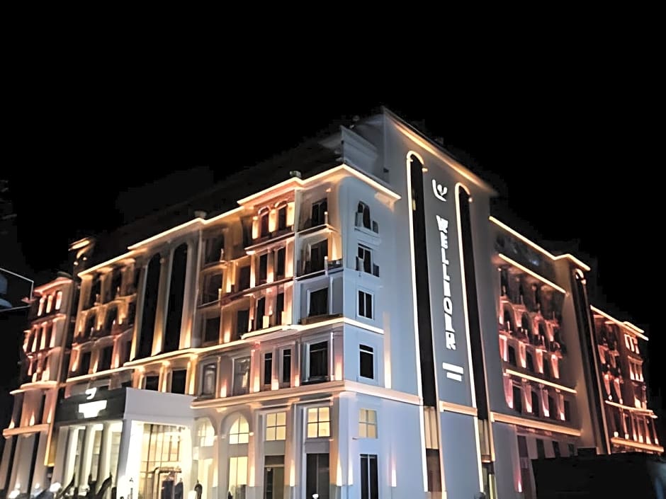 Wellborn Luxury Hotel
