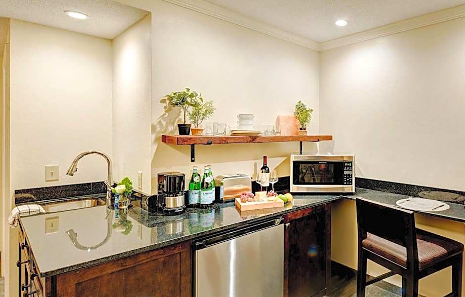 Garrison Hotel & Suites Dover-Portsmouth, an Ascend Collection Hotel