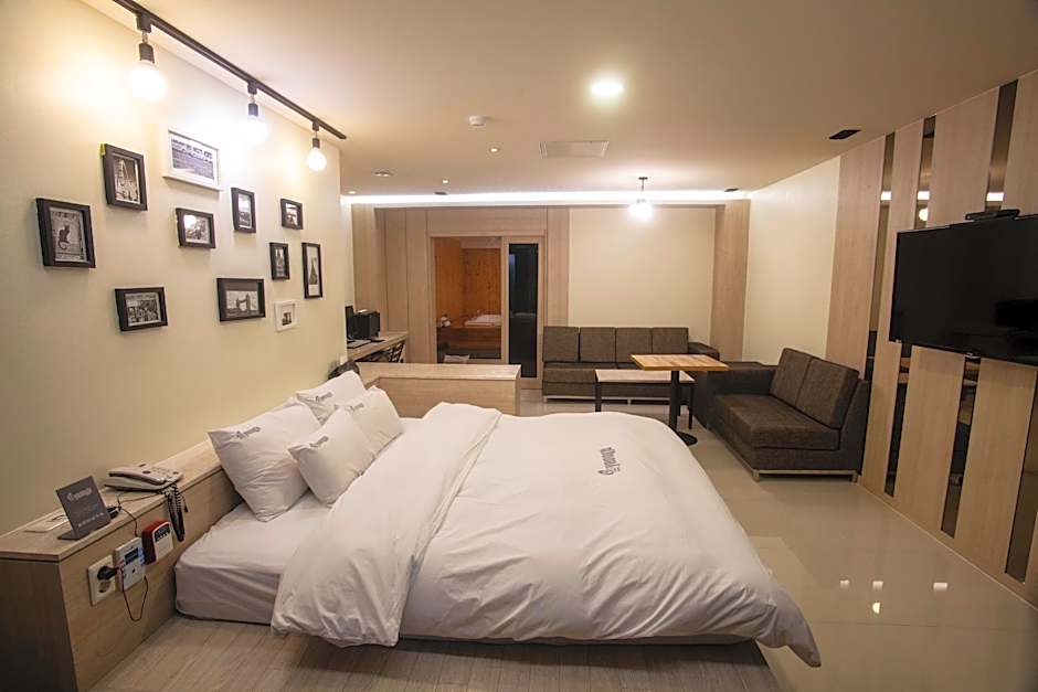 Yeongju Hotel