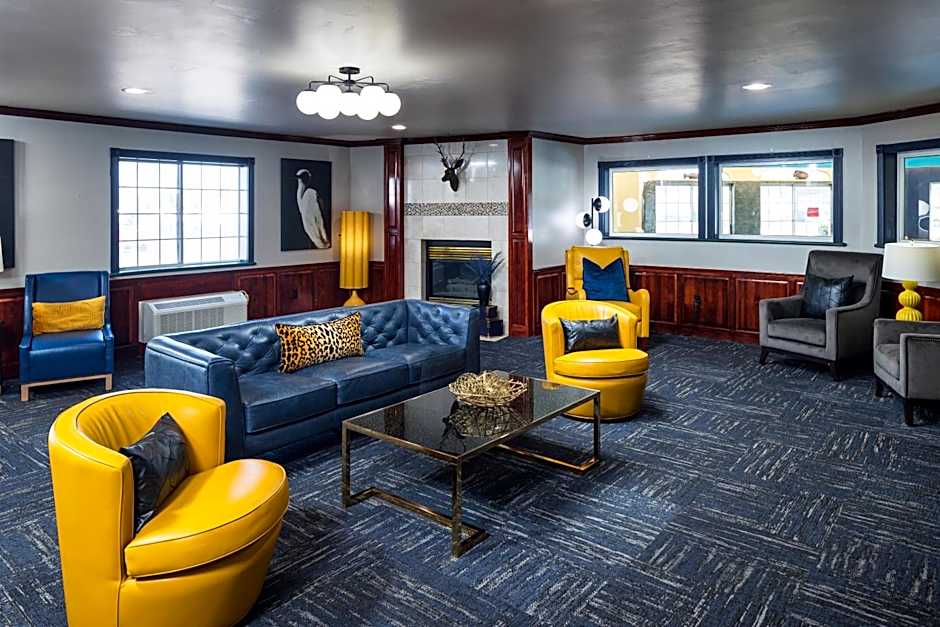 Hotel J Green Bay