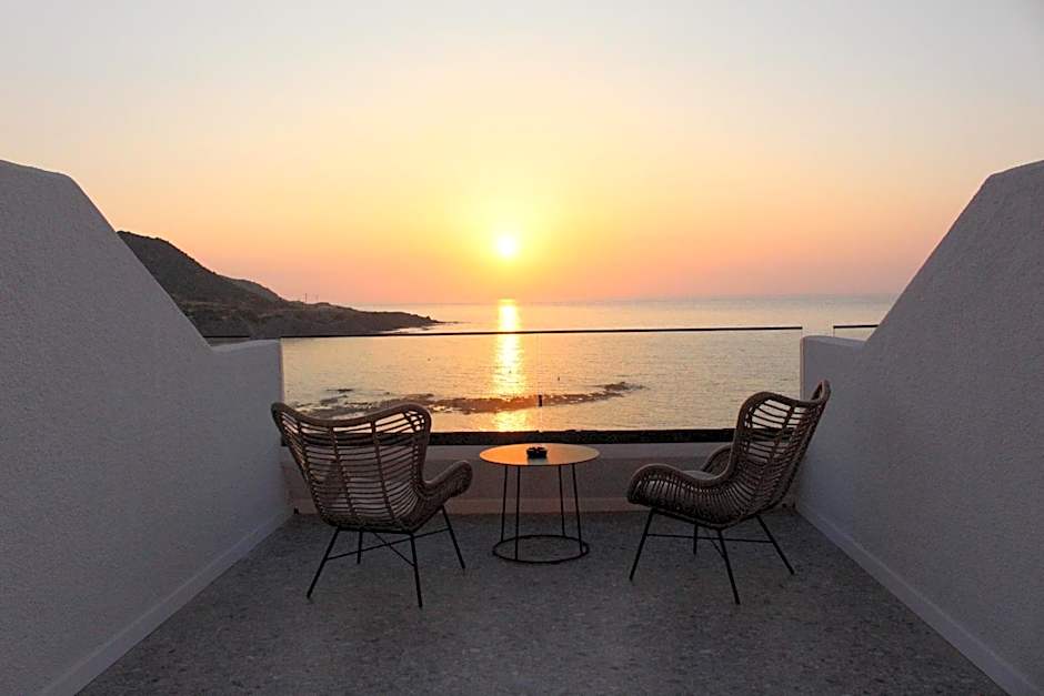 E.J. Pyrgos Bay Hotel