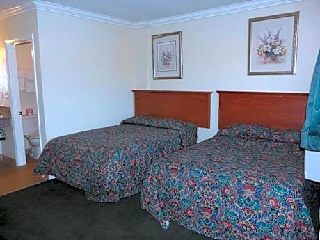 Queen Room with Two Queen Beds