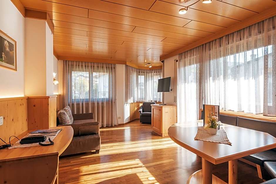 Garni Residence Trocker