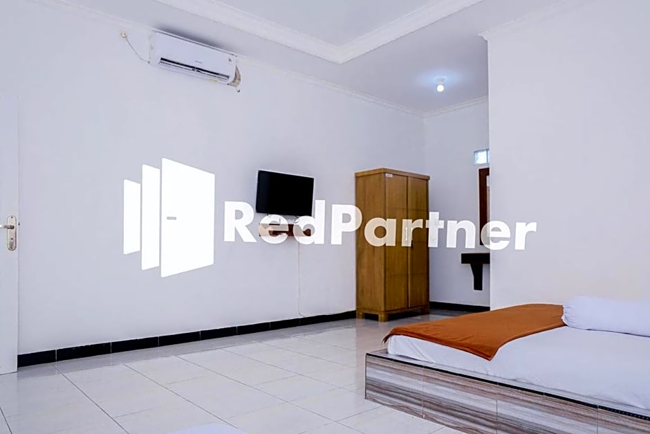 Villa Ikhbar Ciletuh RedPartner