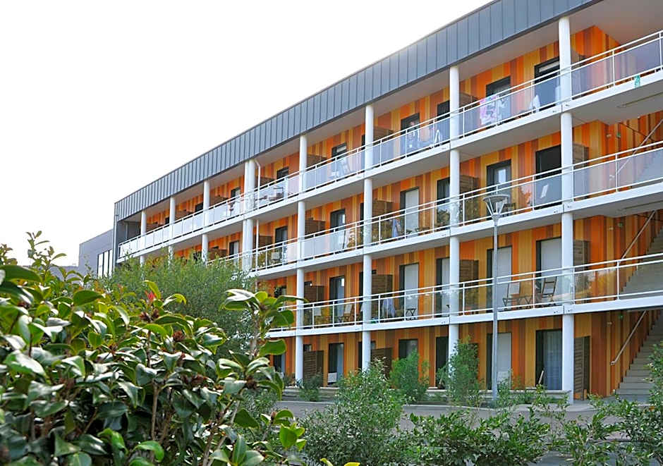 Golden Tulip Pornic Suites