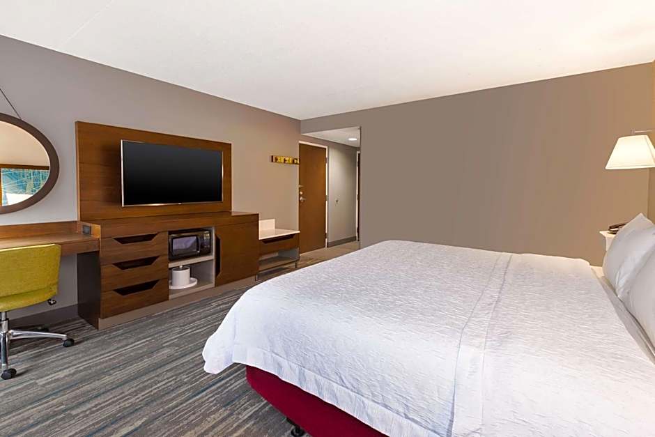 Hampton Inn By Hilton Traverse City