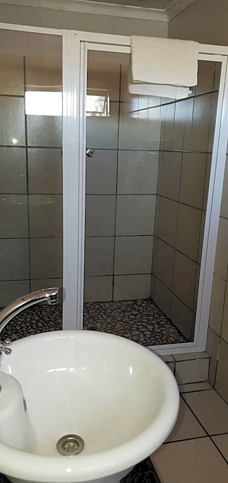 Barons Galley & Lodge