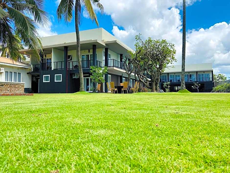 Golden Star Beach Hotel