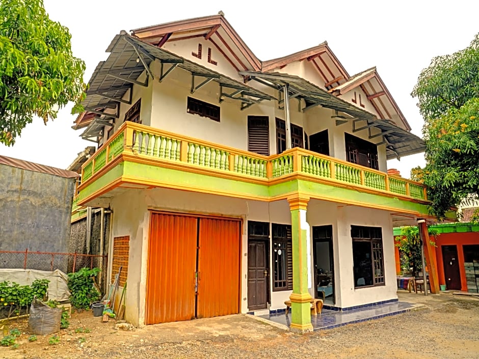 Hotel O Home Stay Syariah Aom Kusman