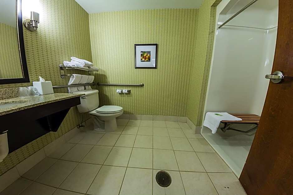 Holiday Inn Express and Suites Winchester By IHG