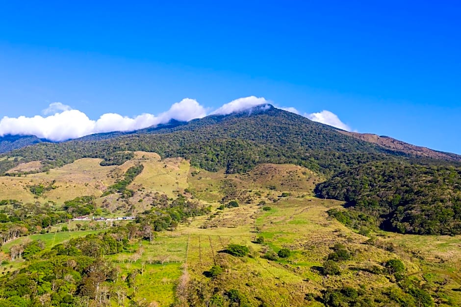 Paraiso Volcano Lodge
