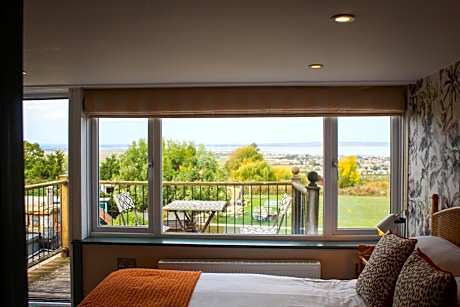 Double Room with Balcony and Sea View