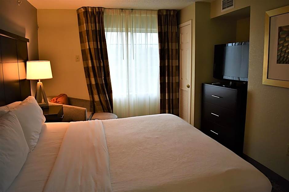 Staybridge Suites Cranbury - South Brunswick By IHG