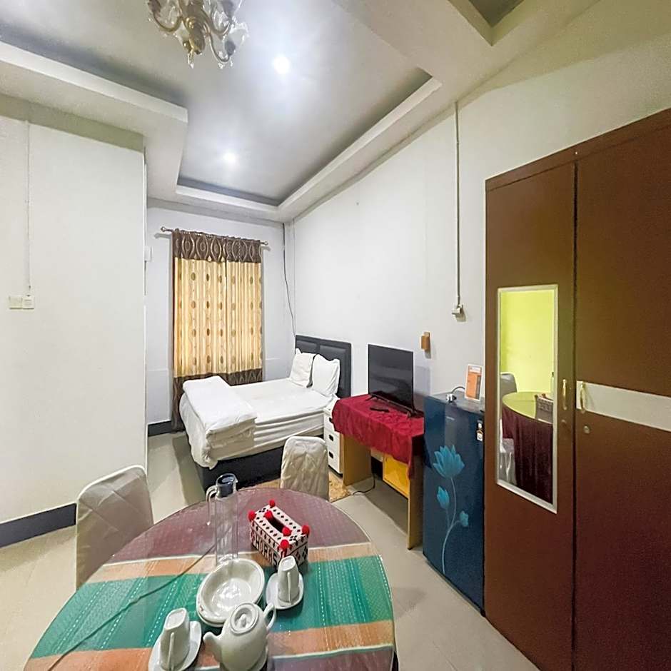 RedDoorz near Salib Kasih Tarutung