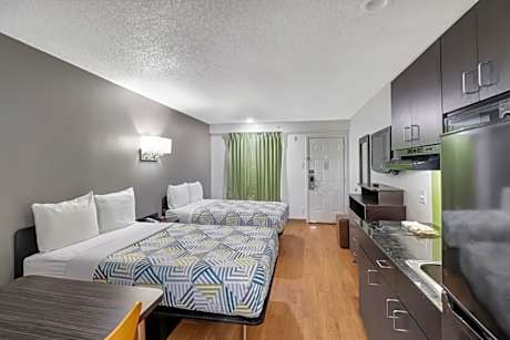 Quadruple Room - Non-Smoking