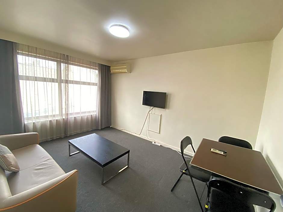 City Edge East Melbourne Apartment Hotel