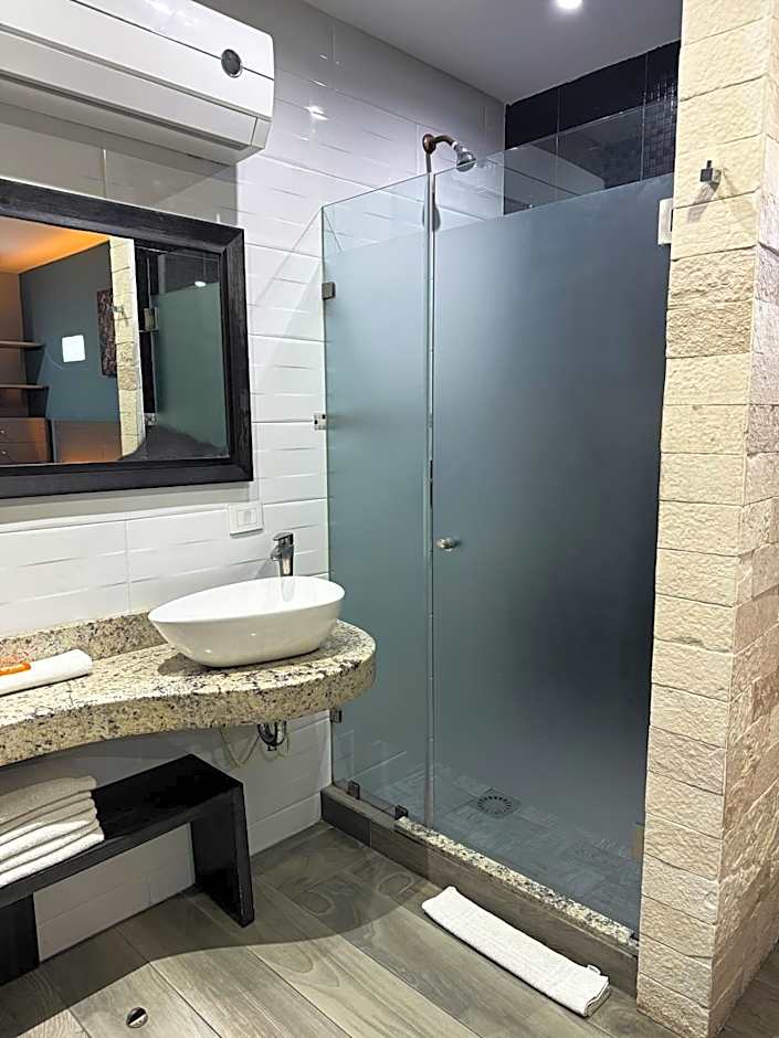 Illusion Xpress I Attraction Hotel Deluxe