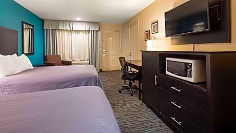 Queen Room with Two Queen Beds - Non-Smoking