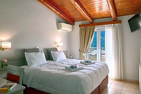 Family Connecting Twin Rooms with Spa Bath