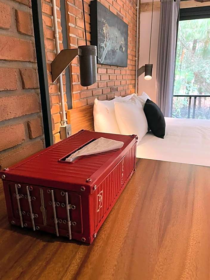 Hotel Oxú Solo adultos