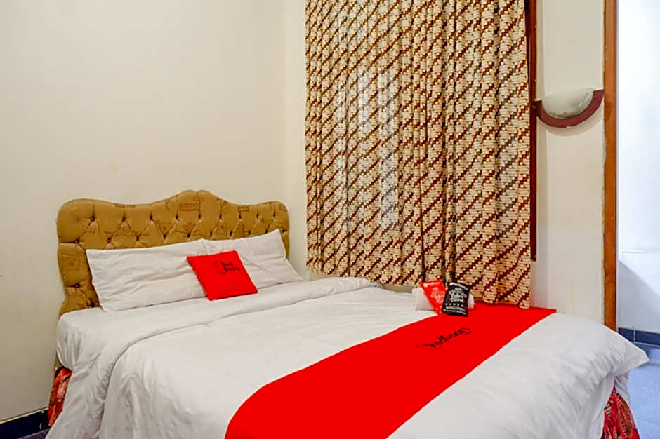 RedDoorz near Tugu Yogyakarta