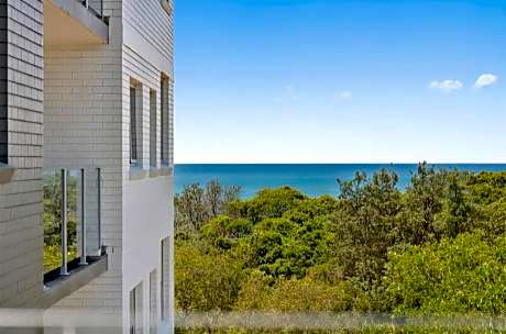 Two-Bedroom Apartment with Ocean View - Apartment 26