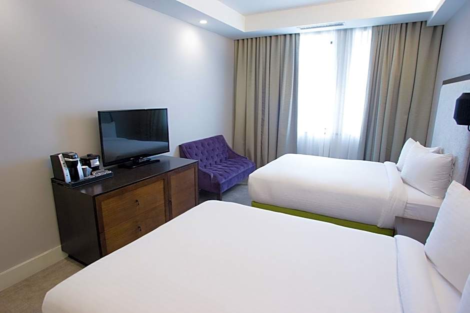 Leon Hotel